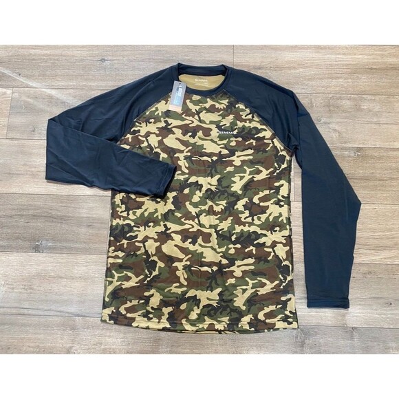 Simms Shirt Mens M Woodland Camo Crew Long Sleeve Base layer Fishing Outdoors - Picture 1 of 10